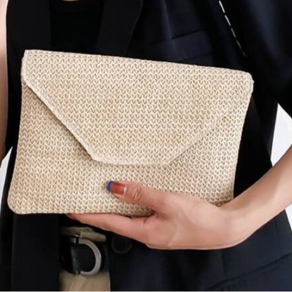 Shein clutch​